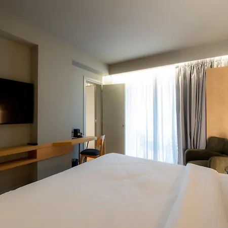 Magnes Hotel 4*